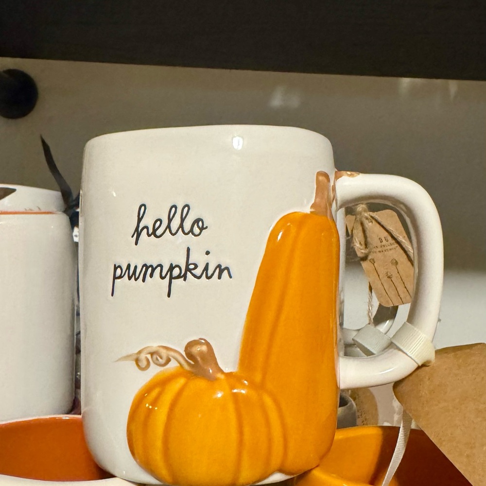Rae Dunn - Hello Pumpkin ☕️